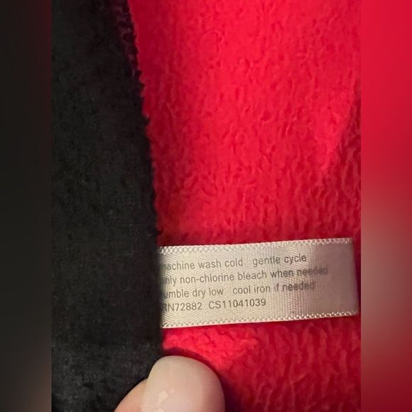 Bold Red and Black Zip-Up Jacket - Picture 5 of 6